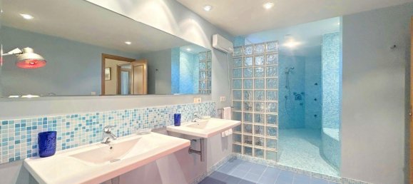 5 Schlafzimmer Haus in Bergondo, Spain, Nr. 48522 45