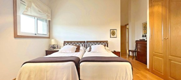 5 Schlafzimmer Haus in Bergondo, Spain, Nr. 48522 26
