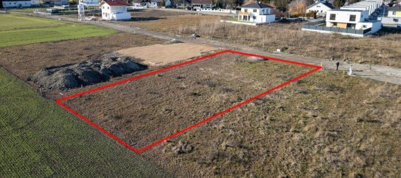  Land in Pottendorf, Austria No. 166043 9