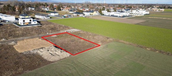  Land in Pottendorf, Austria No. 166043 5