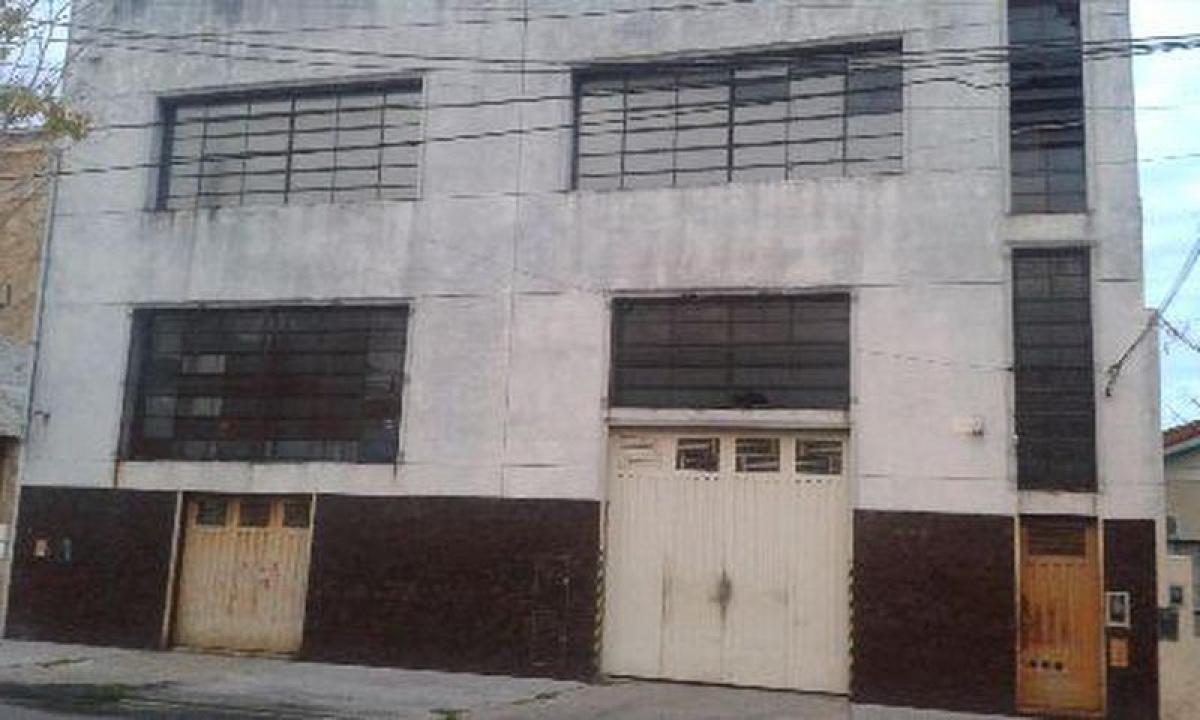 1280m² Commercial property in Lanus, Argentina No. 22508
