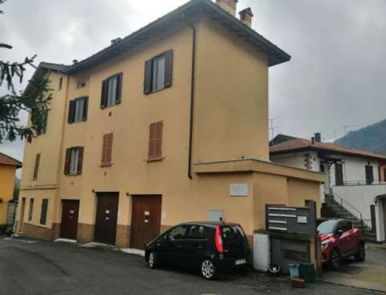 4 rooms Apartment in Como, Italy No. 6808