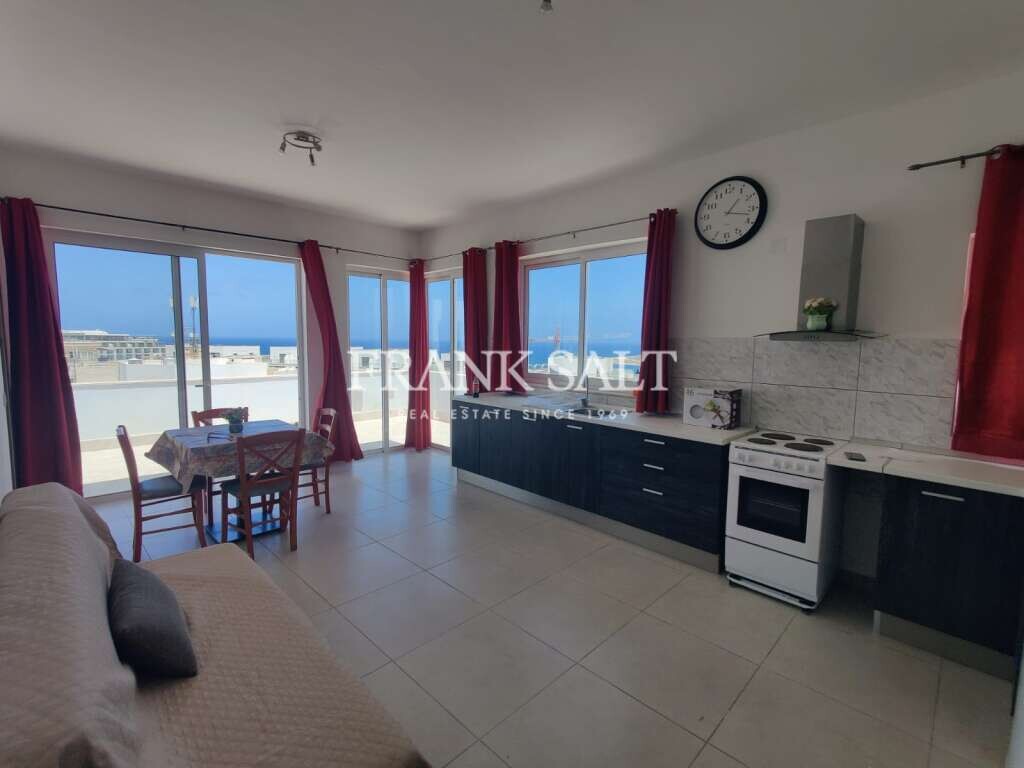 2 bedrooms Penthouse in Saint Paul's Bay, Malta No. 10957