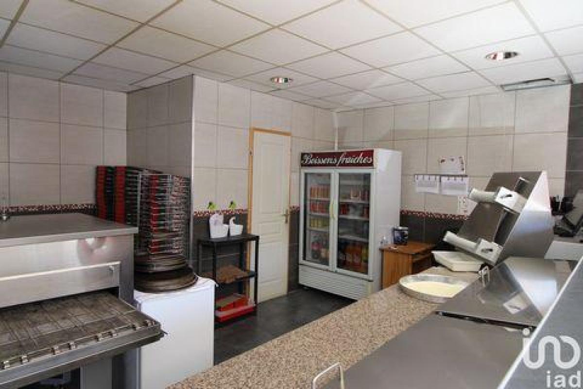 85m² Factory in Narbonne, France No. 20862