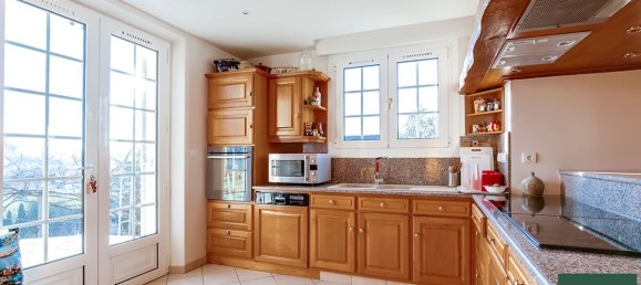 Casa de 6 dormitorios en Montmorency, France No. 180566 6