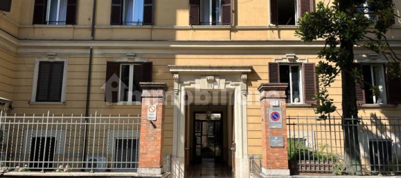 2 bedrooms Apartment in Rome, Italy No. 324201 2