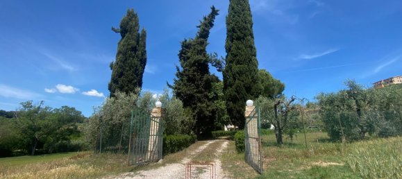 5 rooms House in Sant'Elpidio a Mare, Italy No. 102608 13