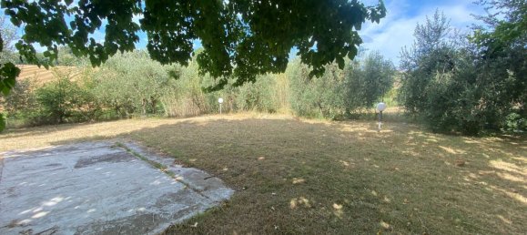 5 rooms House in Sant'Elpidio a Mare, Italy No. 102608 4