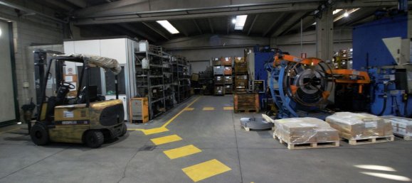 Lagerhaus in Ballabio, Italy 1200m², Nr. 336451 14