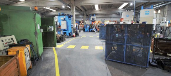 Lagerhaus in Ballabio, Italy 1200m², Nr. 336451 12