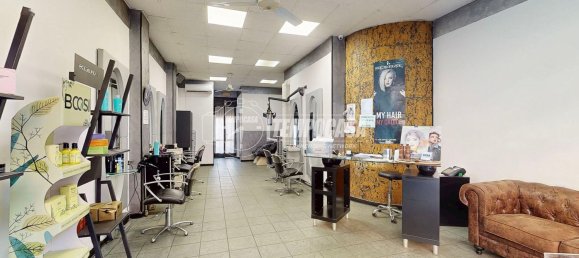 54m² Commercial property in Turin, Italy No. 308082 4