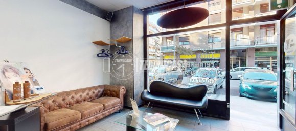 54m² Commercial property in Turin, Italy No. 308082 8