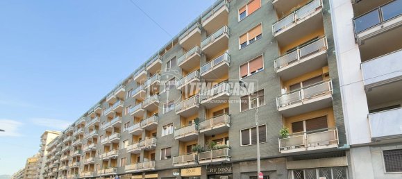 54m² Commercial property in Turin, Italy No. 308082 2