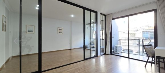 Moradia em banda T3 em Watthana, Thailand N.º 62287 9