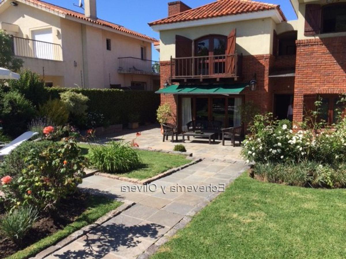 3 chambres Maison à Montevideo, Uruguay No. 1892