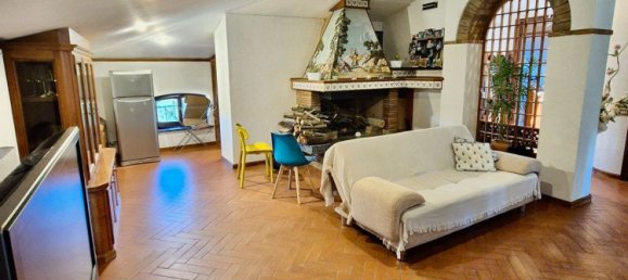 5 rooms Apartment in Todi, Italy No. 286696 20