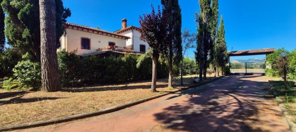 5 rooms Apartment in Todi, Italy No. 286696 30