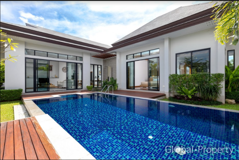 3 bedrooms Cafe / restaurant in Phuket, Thailand No. 25728