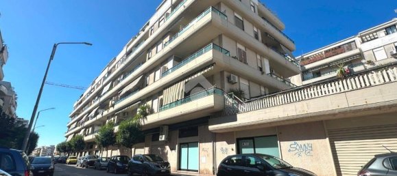 3 bedrooms Apartment in Trani, Italy No. 344249 2