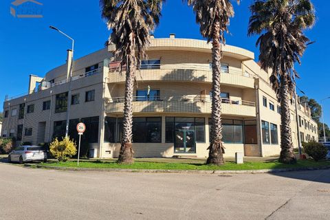 576m² Commercial property in Vila Nova de Gaia, Portugal No. 260527