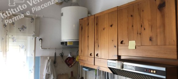 5 rooms Apartment in Fidenza, Italy No. 201644 3