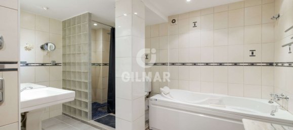 4 bedrooms Apartment in Estepona, Spain No. 182523 29