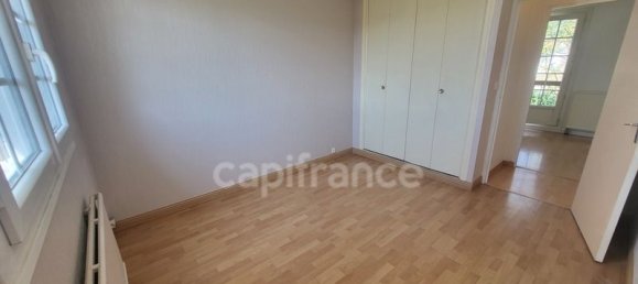 3 bedrooms House in Auvers-sur-Oise, France No. 318159 4