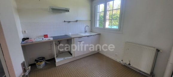 3 bedrooms House in Auvers-sur-Oise, France No. 318159 3