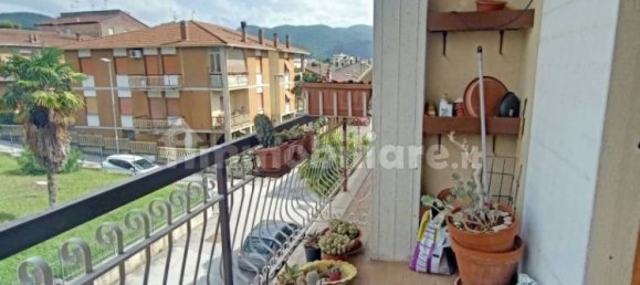 3 bedrooms Apartment in Terni, Italy No. 351696 2