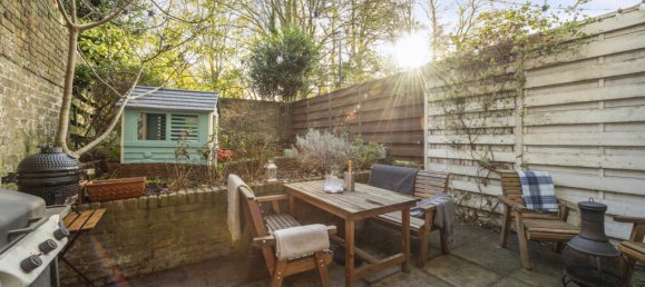 4 bedrooms House in Roehampton, United Kingdom No. 9030 2