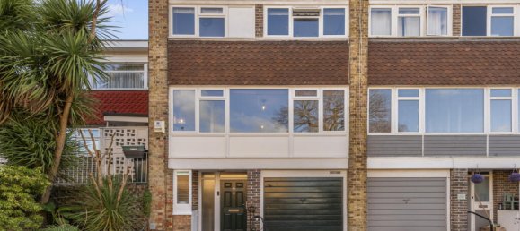 4 bedrooms House in Roehampton, United Kingdom No. 9030 6