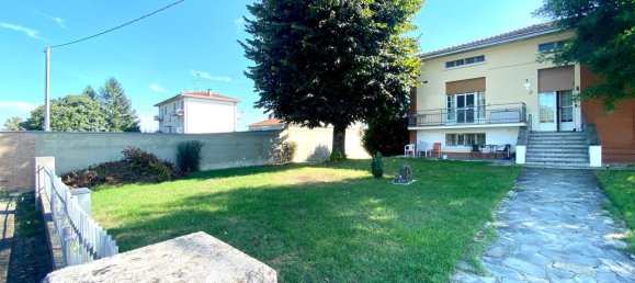 Villa de 4 dormitorios en Noceto, Italy No. 352589 10