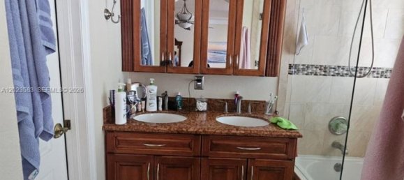 2 chambres duplex à louer à Miami, Miami-Dade, Florida, USA № 615026 3