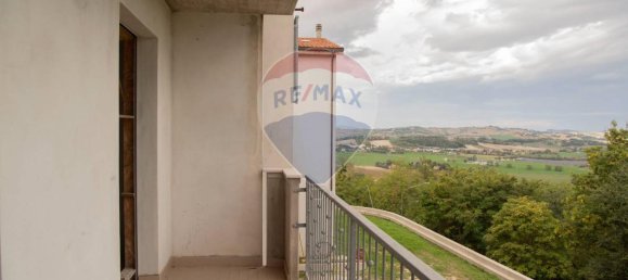 5 rooms Apartment in Castelleone di Suasa, Italy No. 2276 7