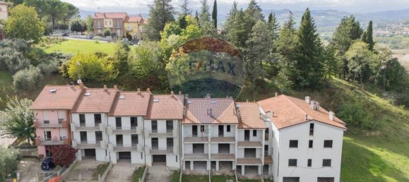 5 rooms Apartment in Castelleone di Suasa, Italy No. 2276 4