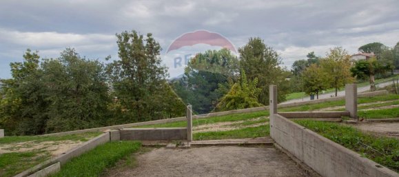 5 rooms Apartment in Castelleone di Suasa, Italy No. 2276 6