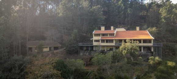 3 bedrooms Villa in Vila Nova de Gaia, Portugal No. 113909 2