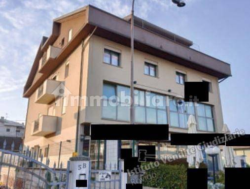 4 rooms Office in Rovigo, Italy No. 307464