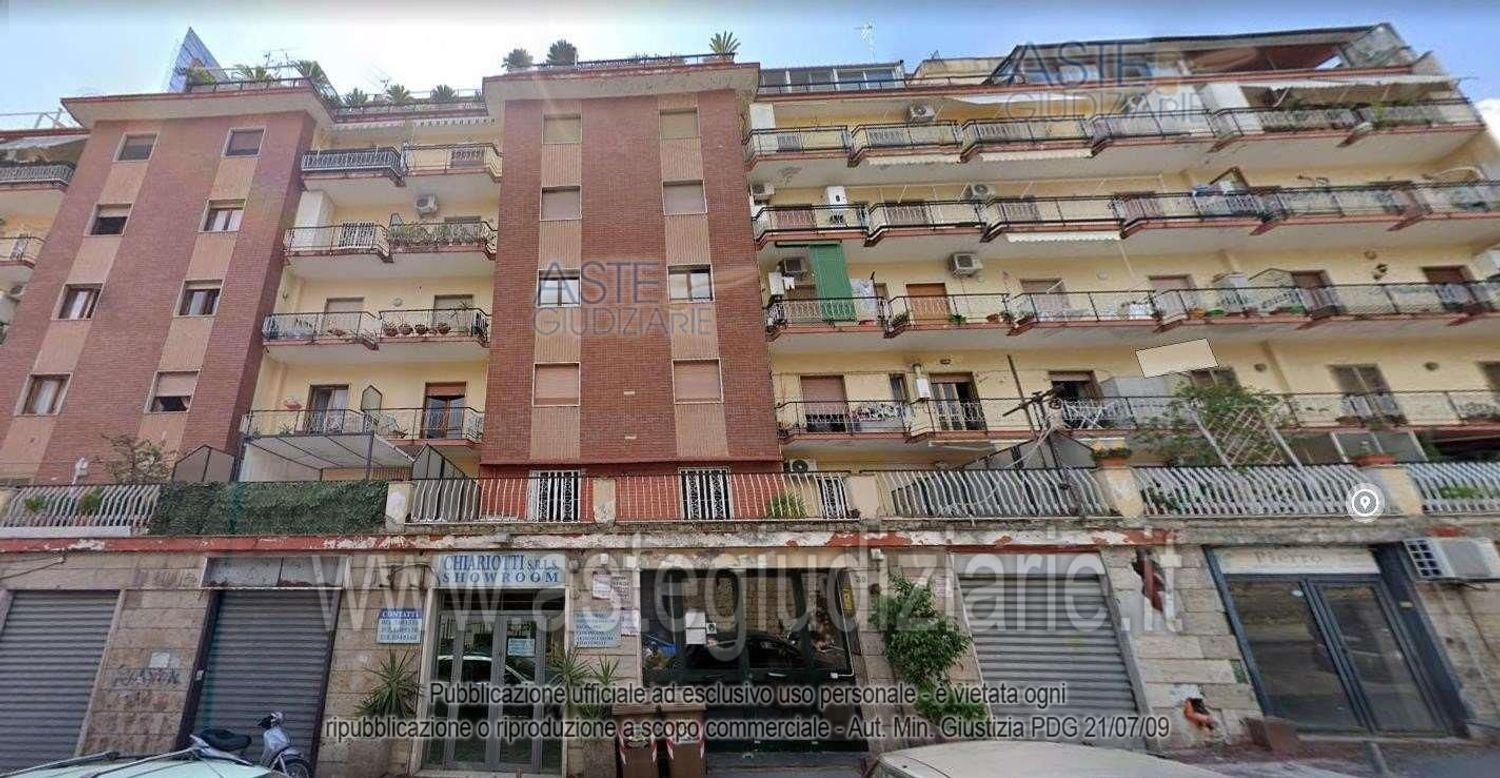 5غرفة شقة في Naples, Italy رقم 14198