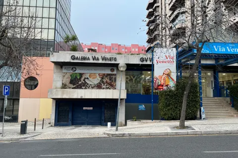 60m² Parking in Lisbon, Portugal No. 252250