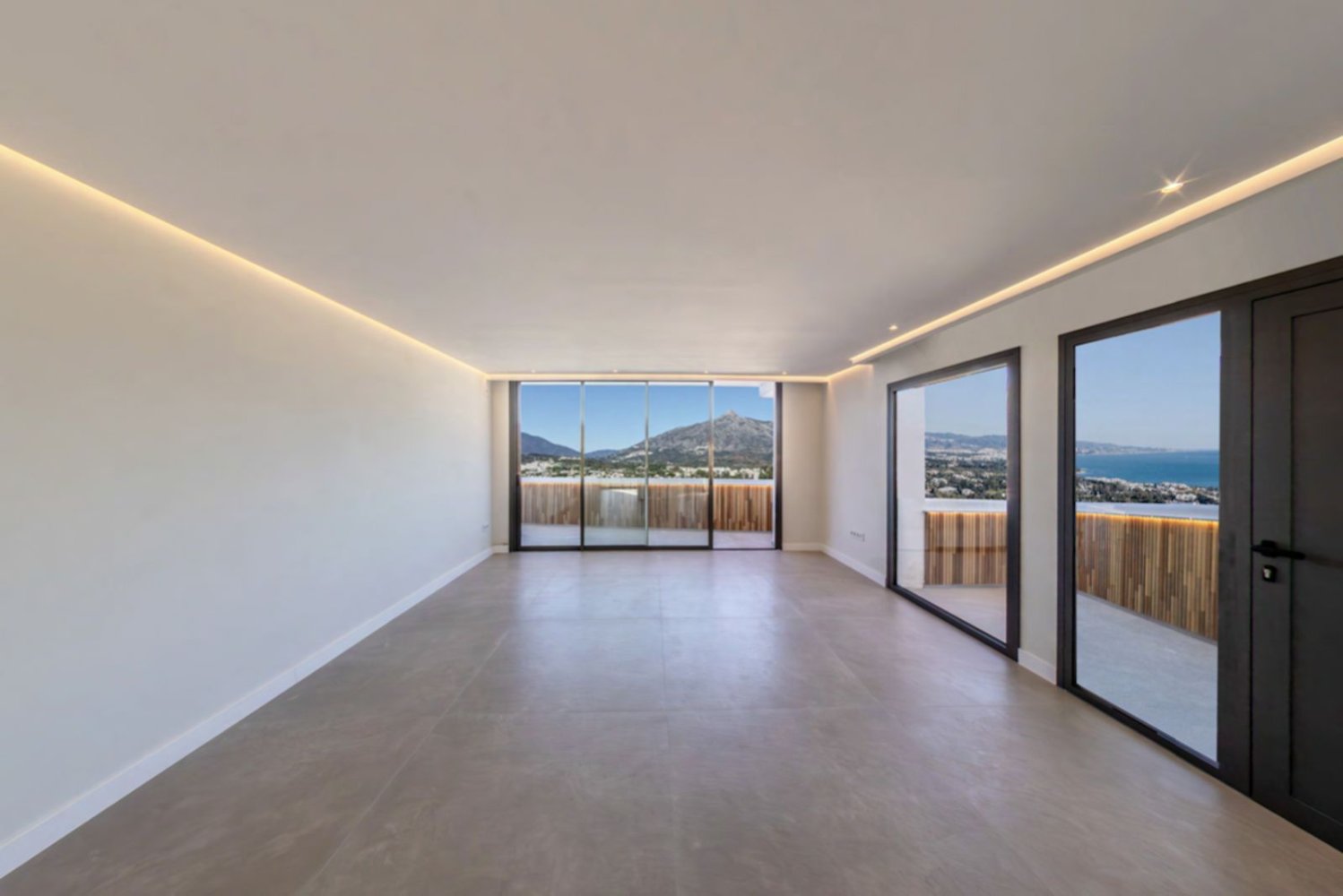 2 bedrooms Penthouse in Marbella, Spain No. 123099