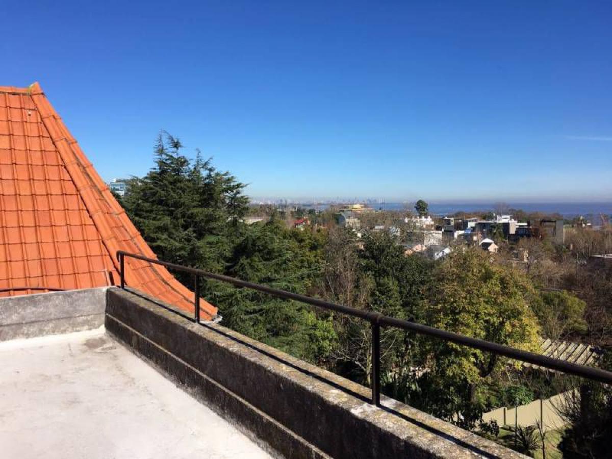 4 bedrooms Land in Vicente Lopez, Argentina No. 43823