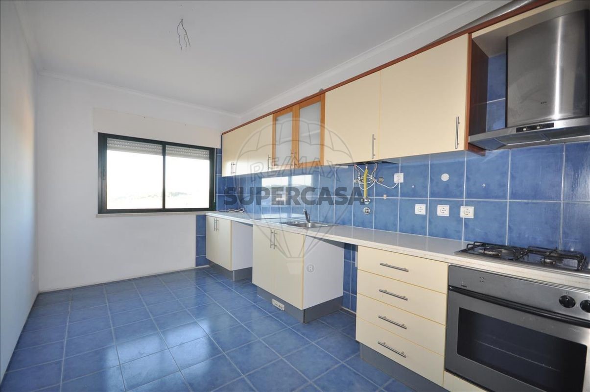 3 bedrooms Apartment in Alenquer, Portugal No. 301862