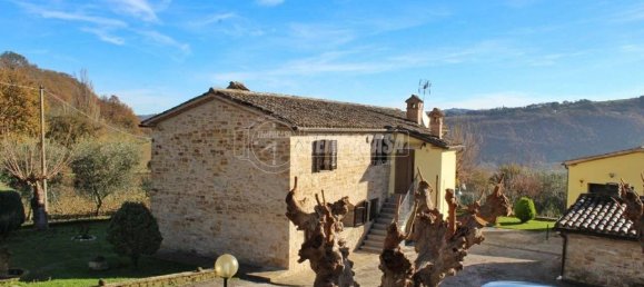 3 Schlafzimmer Wohnung in Serra San Quirico, Italy, Nr. 77396 18