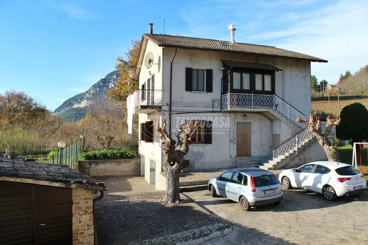 3 Schlafzimmer Wohnung in Serra San Quirico, Italy, Nr. 77396