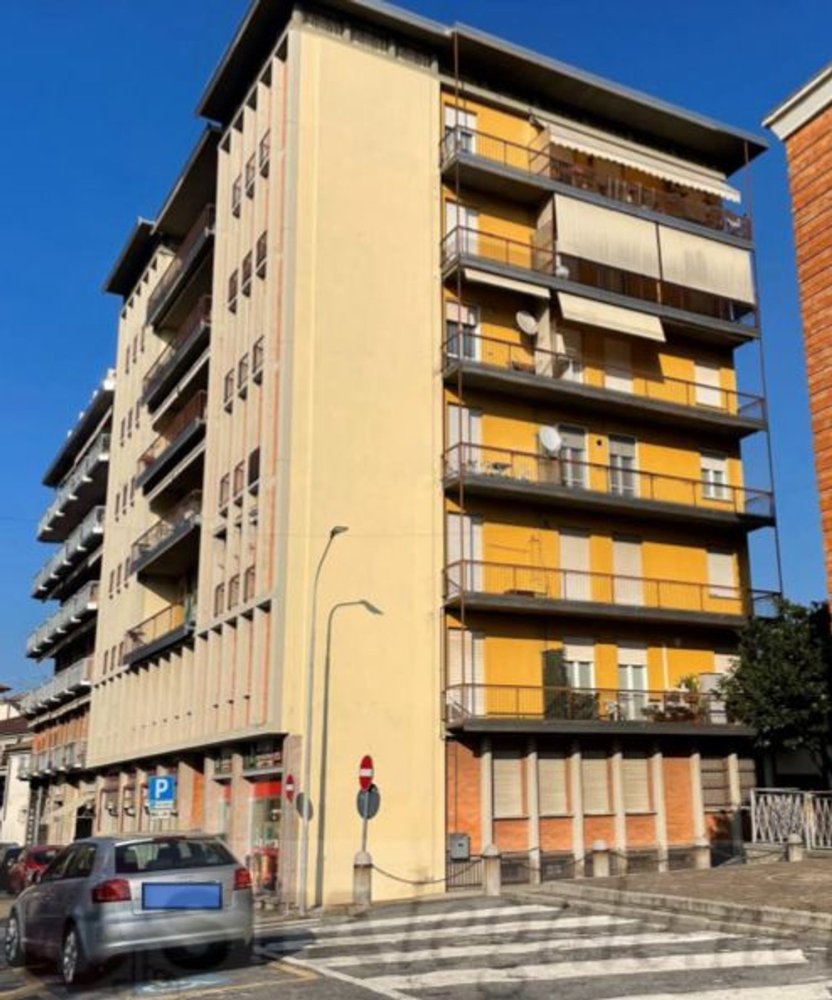 Apartamento de 3 habitaciónes en Casteggio, Italy No. 181338