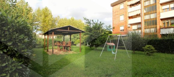 5 rooms Apartment in Calcinaia, Italy No. 27019 2