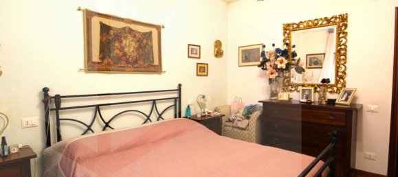 5 rooms Apartment in Calcinaia, Italy No. 27019 18