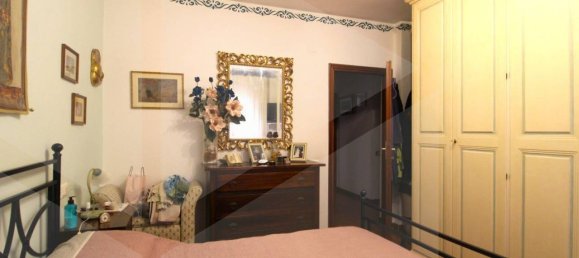5 rooms Apartment in Calcinaia, Italy No. 27019 19