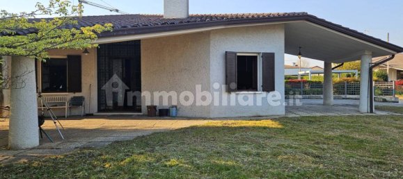 3 Schlafzimmer Villa in Tombolo, Italy, Nr. 358889 6